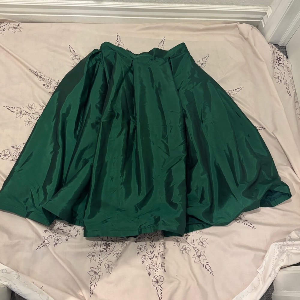 Elegant Green Women's Skirt
